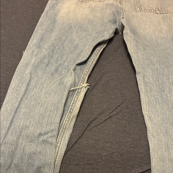 Old Navy Women's Light Blue Distressed Jeans - Picture 6 of 6